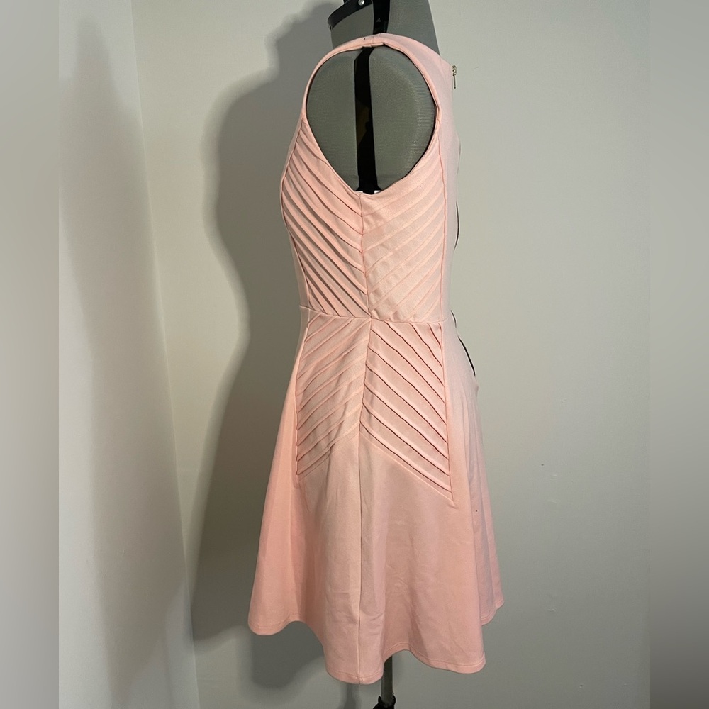 Apricot pink dress - Picture 2 of 4